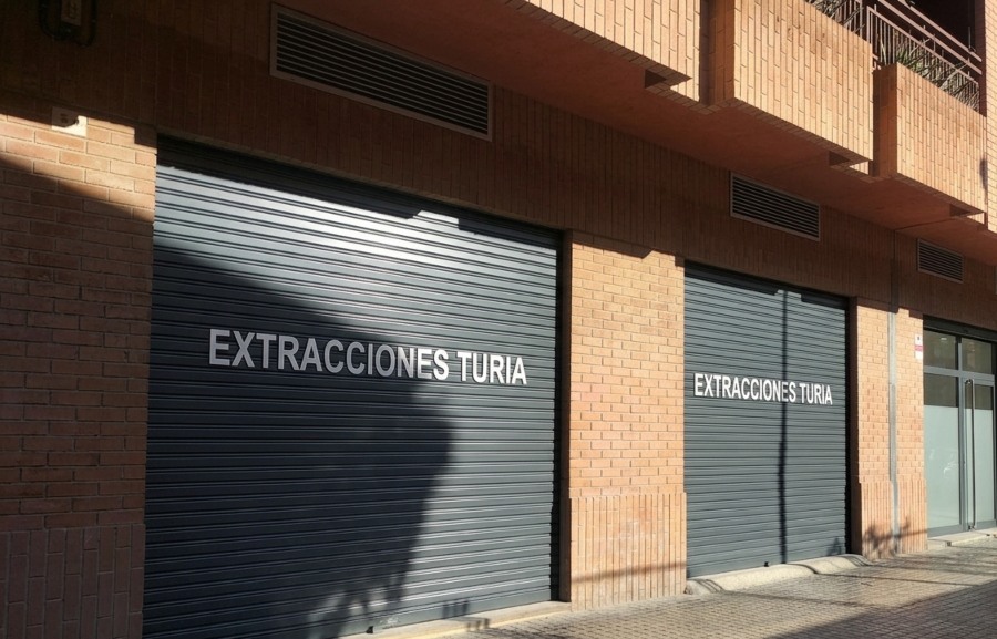 Fachada de Extracciones Turia en Valencia